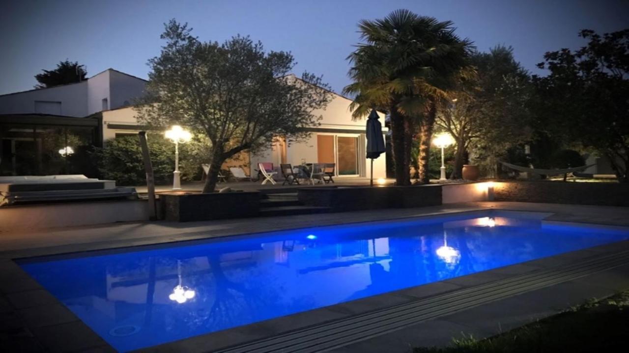 Adorable Guest House Avec Balneo Et Piscine Олон-сюр-Мер Экстерьер фото